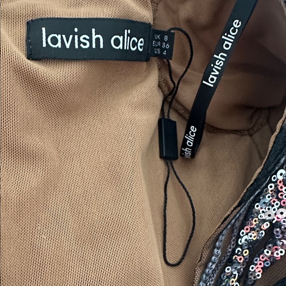 LAVISH ALICE Elegant Black and Brown Feathered Dress - Picture 10 of 11